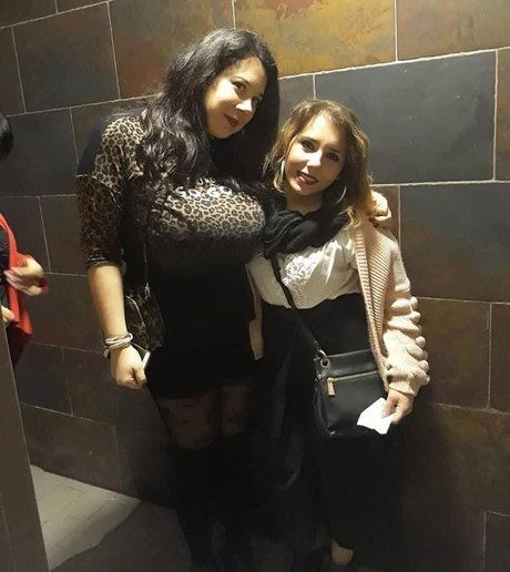 黒檀の猫オンリーファンズ セクシーxxx 画像