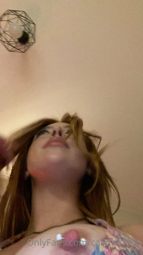 Call me slo エロティックなモデル 写真