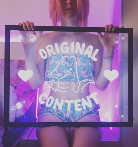 大きな黒い猫OnlyFans 無料 写真