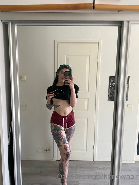 自然な赤毛のオンリーファンズ ホットxxx 写真