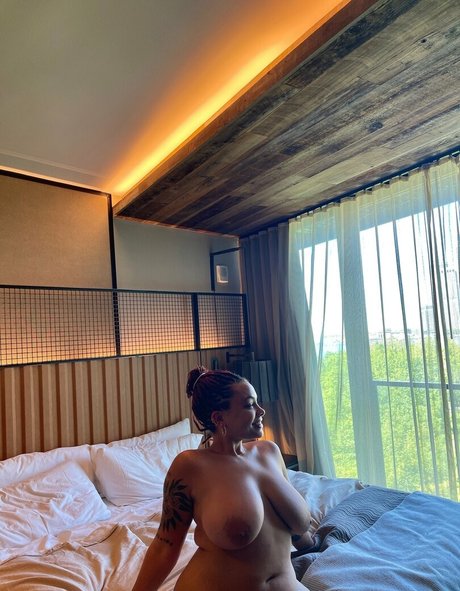 足ヌードオンリーファンズ 無料裸 写真