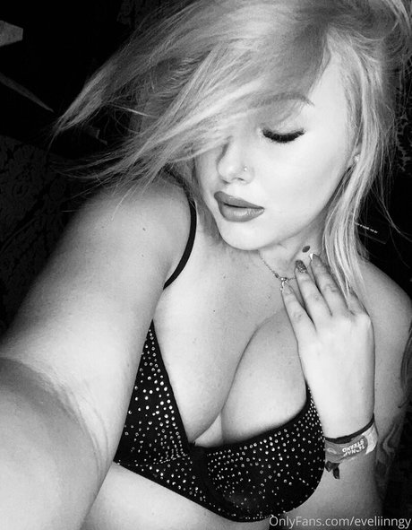 フェラチオ アジア人 OnlyFans パーフェクト 写真