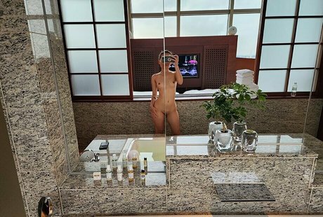 ロシアのお母さんOnlyFans 裸 写真