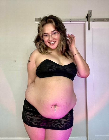 kellijellibelli エロティック女優 画像