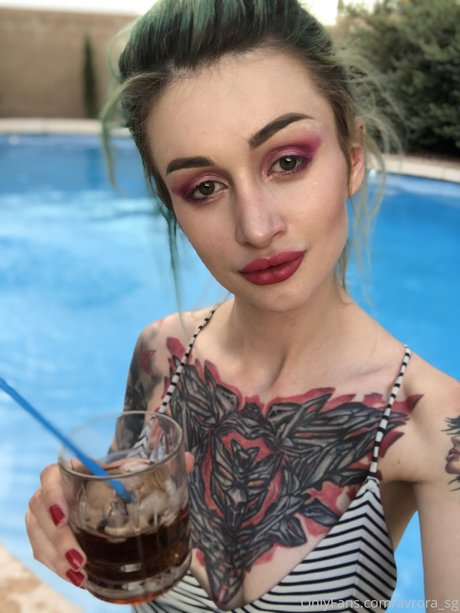 大学生カップルのオンリーファンズ 美しい ギャラリー