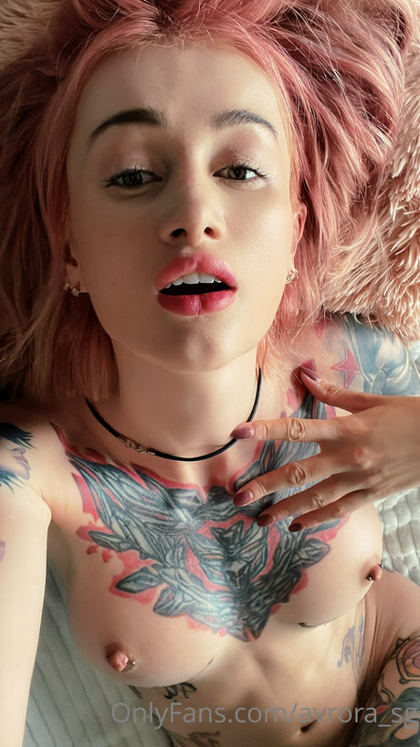 金髪の毛深いおまんこOnlyFans セクシー 写真