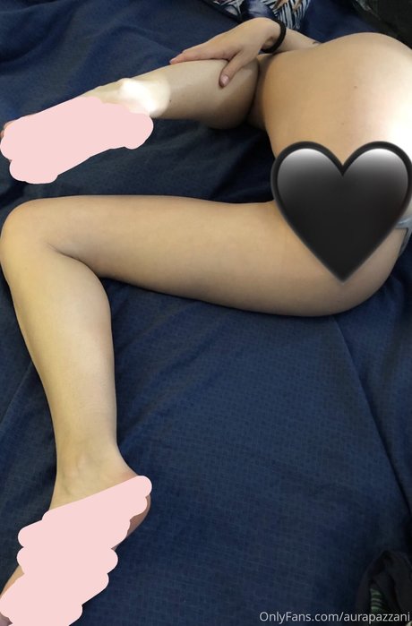 Aura Pazzani ポルノスター HD 画像