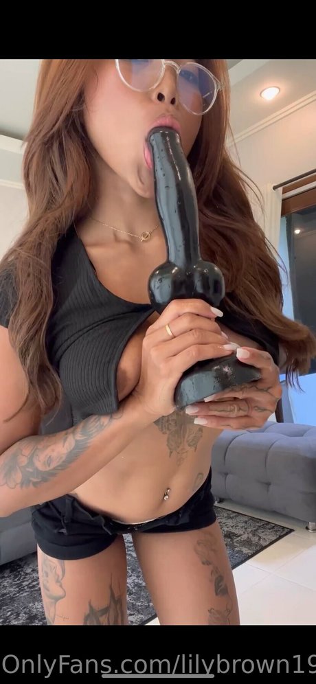 lilybrown2 アダルトスター 画像