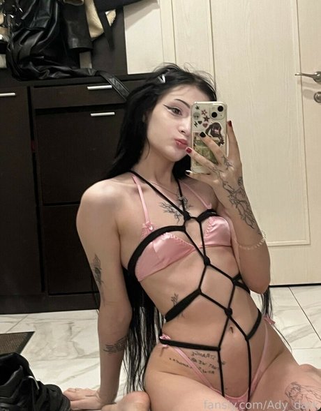 マイクロTバックOnlyFans ポルノ 画像