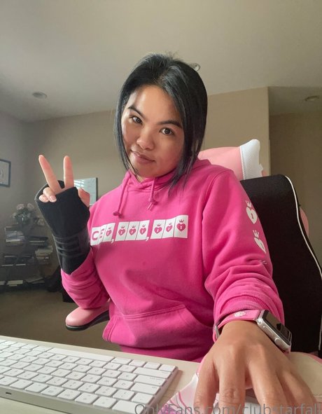 Cindy Starfall アート女優 写真