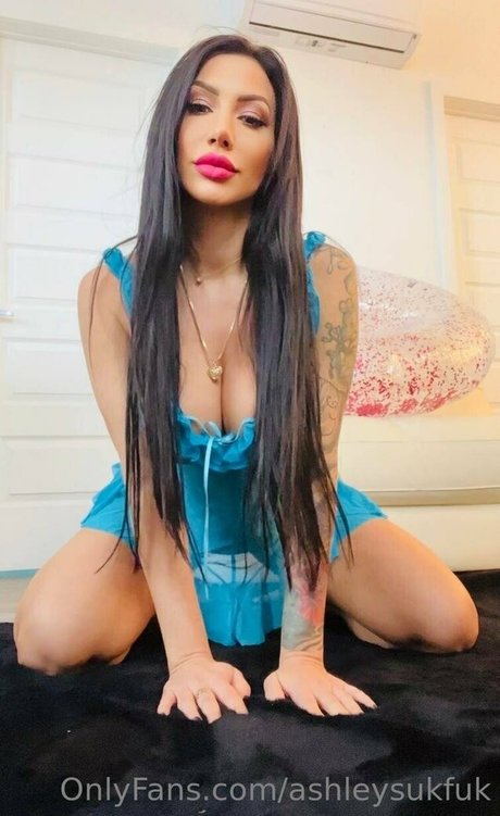 熟女 太め OnlyFans 無料セクシー 写真