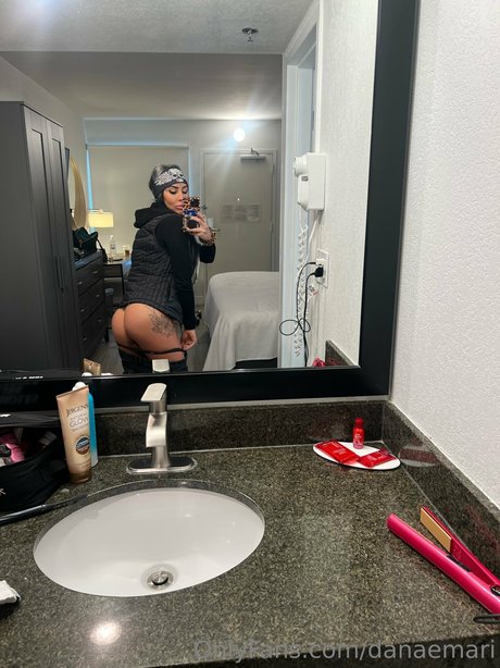 セクシーな黒人オンリーファンズ 無料アダルト 写真