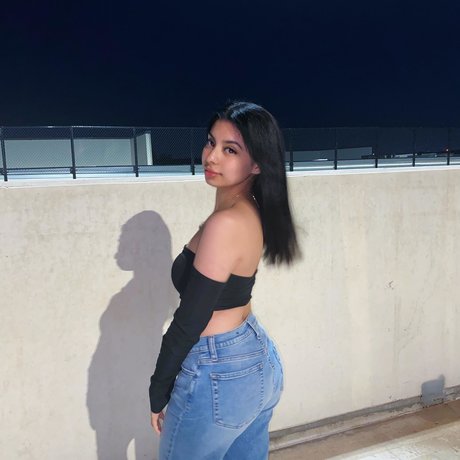 dayzevana ポルノモデル 写真