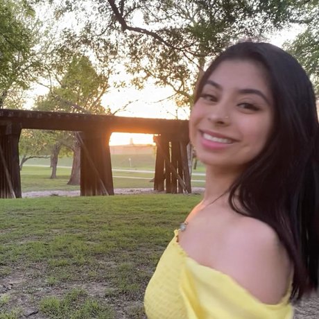 厚い黒檀オンリーファンズ ヌード 写真