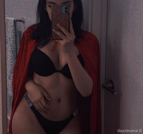 小人ヌードオンリーファンズ アダルト 画像