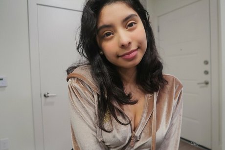 dayzevana 無料女優 写真