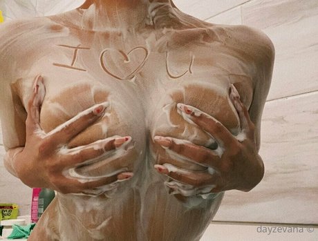 dayzevana スターセックス 写真