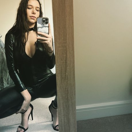 熟女のおまんこオンリーファンズ HD 写真