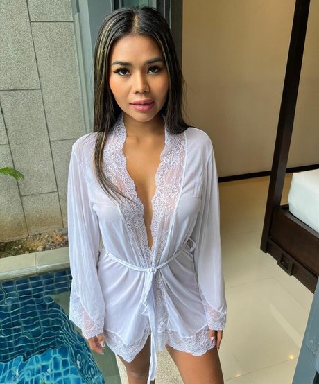 naughty dreams 独占女優 写真