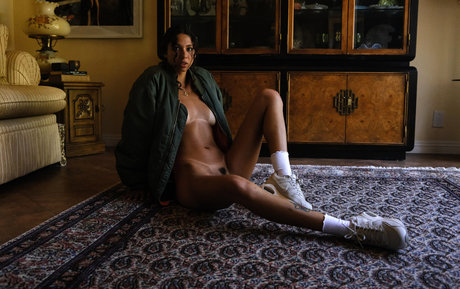 Maia Serena XXXモデル 写真