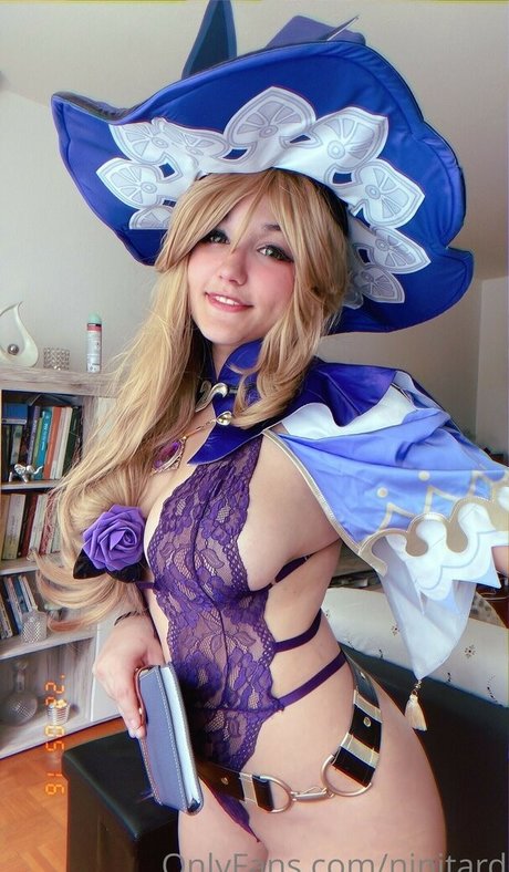 Niniitard セクシーモデル 画像