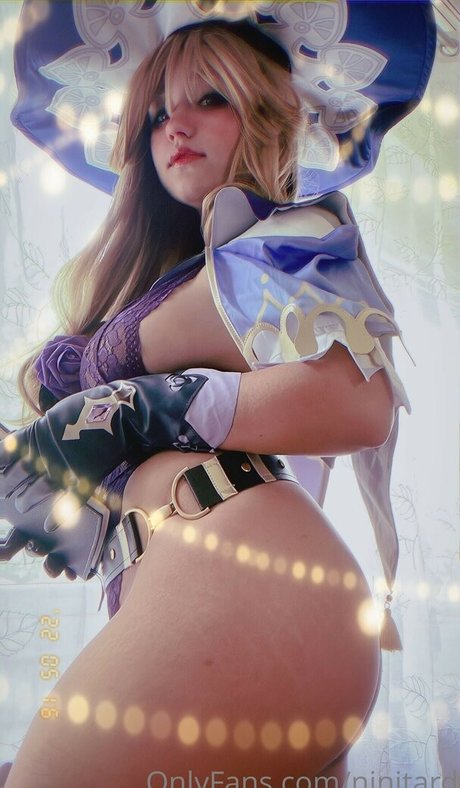 Niniitard スター ヌード 写真