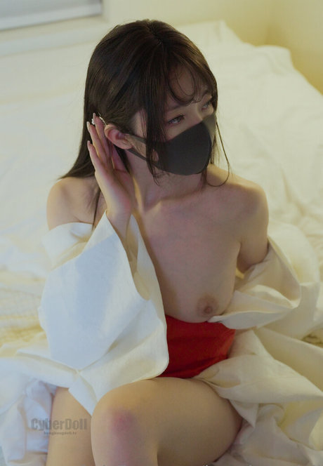 50歳以上のオンリーファンズ 無料ヌード 写真