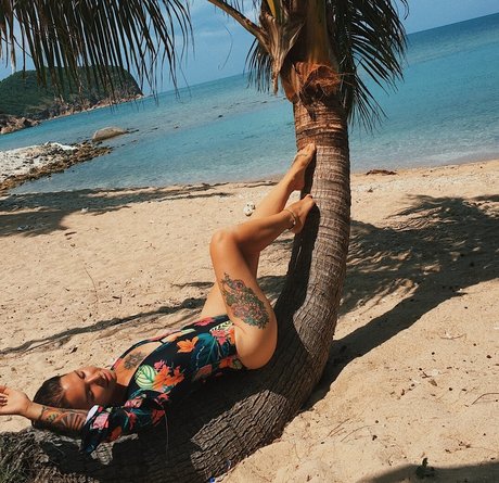 Your Soul ポルノスター 裸 写真