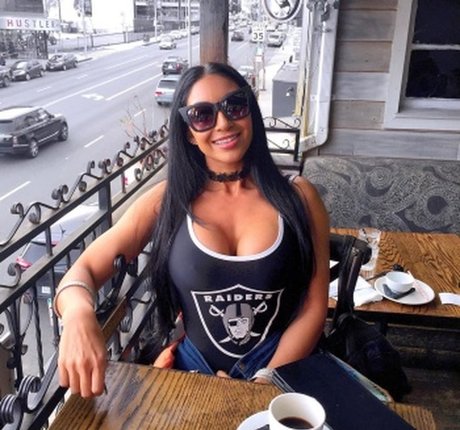 Sumeet Sahni 裸の女優 写真