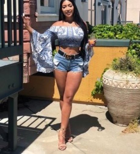 Sumeet Sahni ヌードモデル 写真