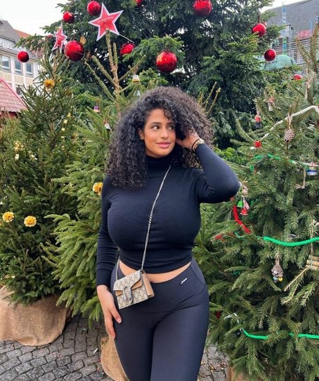 Anna Maria ポルノスター 裸 写真