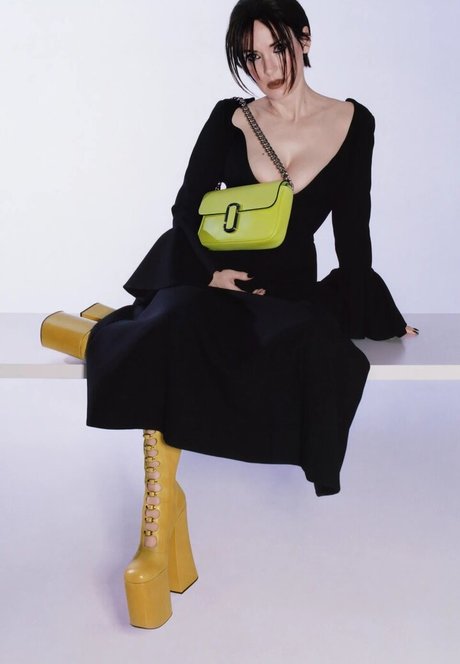 Winona Ryder ポルノスター ヌード 画像