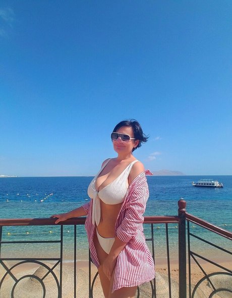 小柄な妻OnlyFans セックス 画像