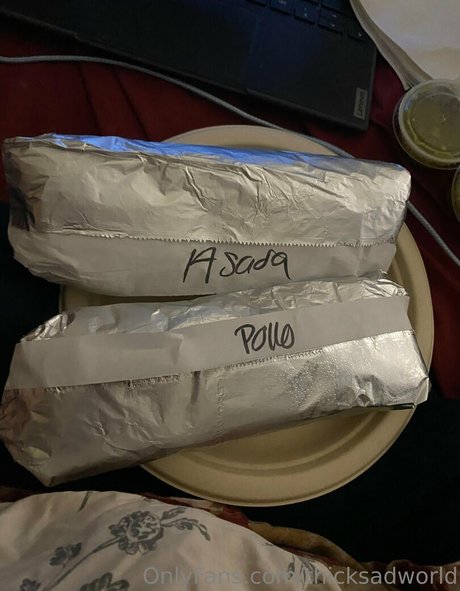 thicksadworld セクシーモデル ギャラリー