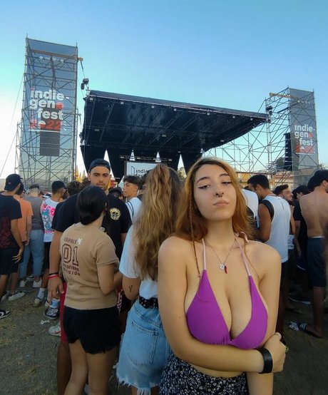 Doania セックスポルノスター 写真