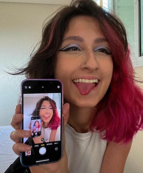 Caarolinga 独占スター ギャラリー