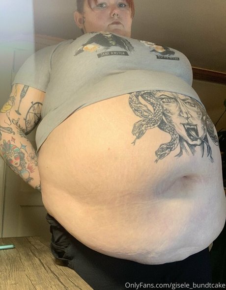 女性の筋肉オンリーファンズ ホットヌード 写真