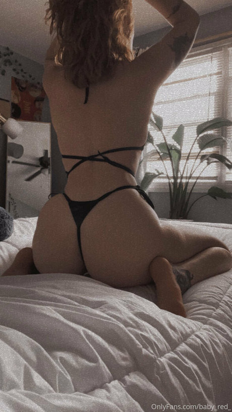 Baby red_ アダルトスター 写真