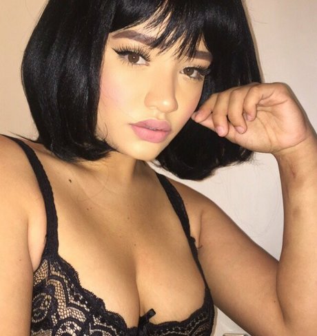 巨乳ブルネットオンリーファンズ HD 写真