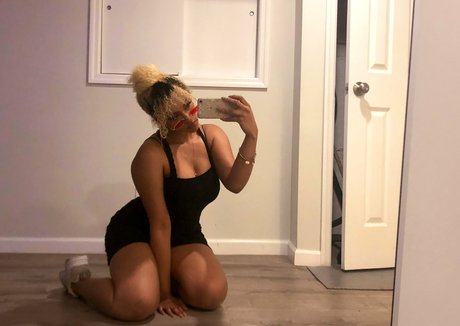 whoissapphic 裸のポルノスター ギャラリー