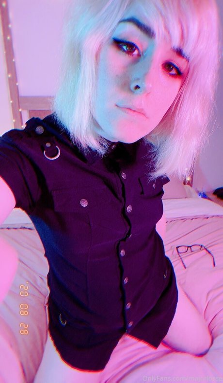 ポーグエボニーオンリーファンズ アートヌード 画像