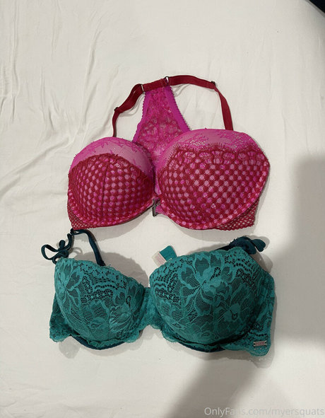 Redhead Goddess ホットなポルノスター 写真