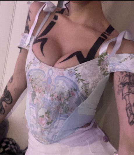 Zeliahxo ポルノスター 無料 画像