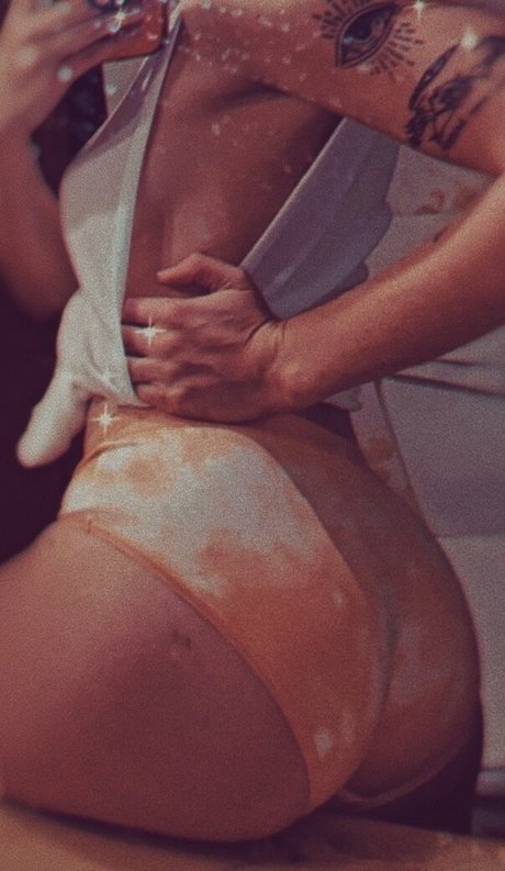 小人ヌードオンリーファンズ セックス 写真