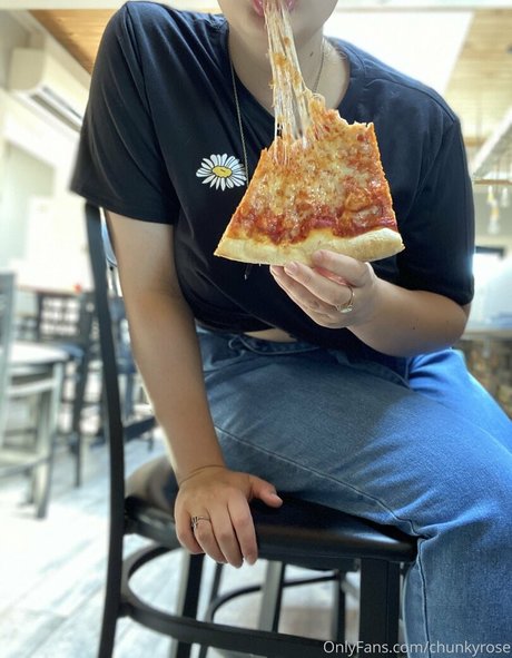 chunkyrose ポルノスター 可愛い 画像