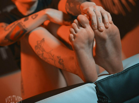 devilbby999 ポルノスター 可愛い 写真