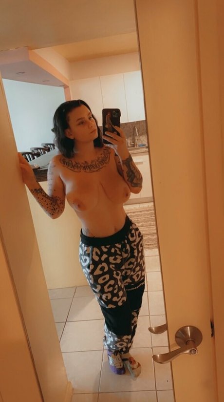 プールファックOnlyFans ポルノグラフィック 写真