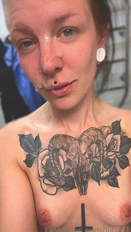 巨乳ブルネットオンリーファンズ ポルノ 画像