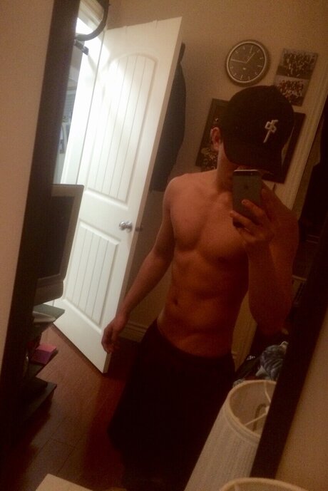 AsianSuperhero ヌードモデル 写真