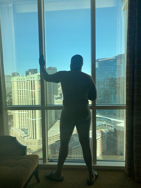 毛深いラテン系オンリーファンズ ホットセクシー 写真